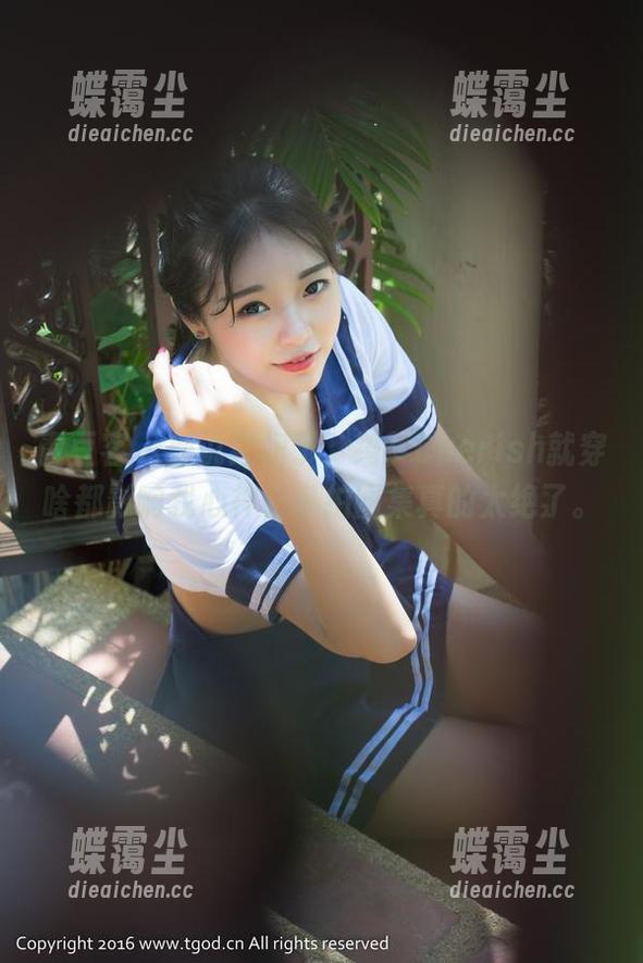 青豆客 - 别说红裙了，绮梦Cherish就穿啥都影响我心神，私拍图集真的太绝了。-蝶霭尘