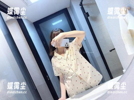 魔物喵nigisa的全套巫女自拍包,真的是随便拍都好看啊,photoshop都不需要?-蝶霭尘 魔物喵nigisa的全套巫女自拍包,真的是随便拍都好看啊,photoshop都不需要?-蝶霭尘