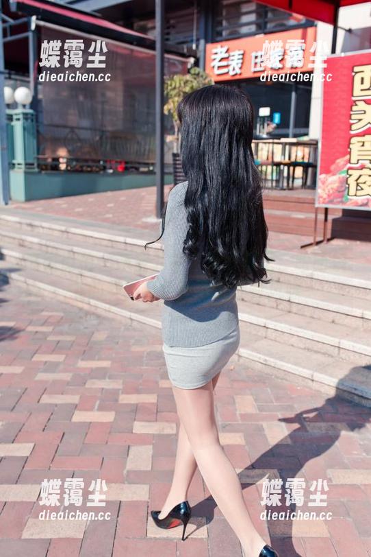魔镜街拍 - 萌宝儿的广场奇遇记:哈哈镜下的美图与包臀裙的独特风味-蝶霭尘 魔镜街拍 - 萌宝儿的广场奇遇记:哈哈镜下的美图与包臀裙的独特风味-蝶霭尘