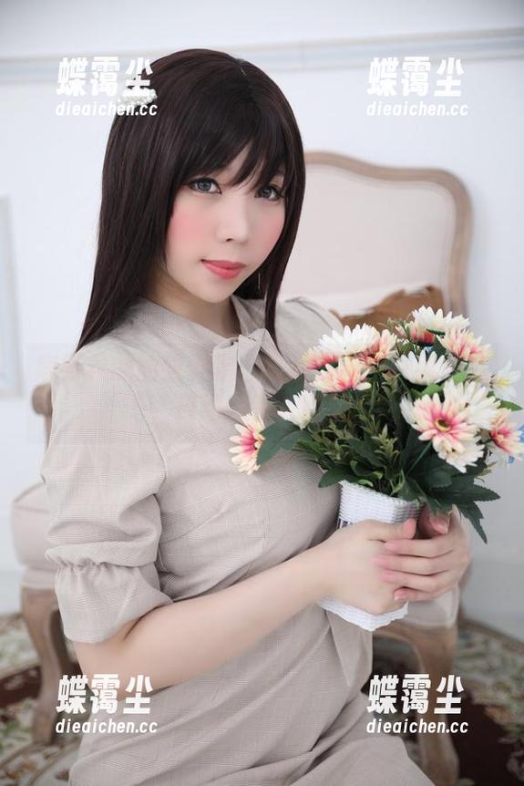鹿野希的豹纹胖次:高清写真的一大亮点,连动物都来围观!-蝶霭尘 鹿野希的豹纹胖次:高清写真的一大亮点,连动物都来围观!-蝶霭尘